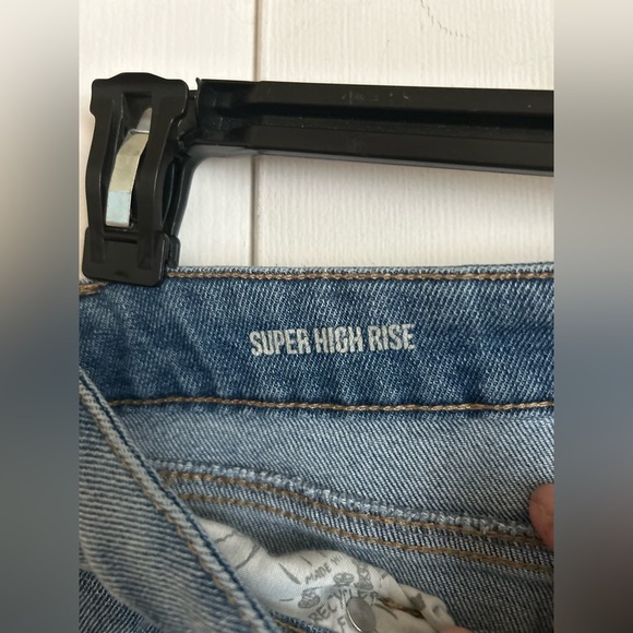 Super high rise cropped rewash jeans - Picture 7 of 11